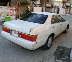 تۆیۆتا کراون